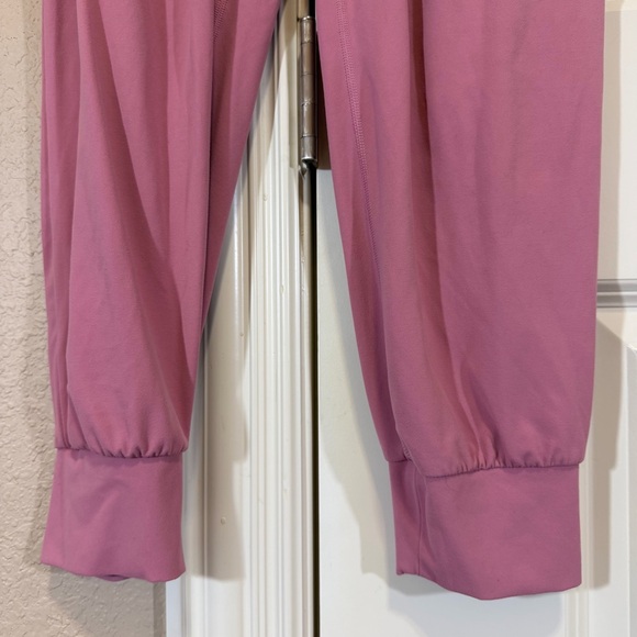Athleta Salutation Jogger Powervita High Rise Medium Petite - Picture 6 of 14